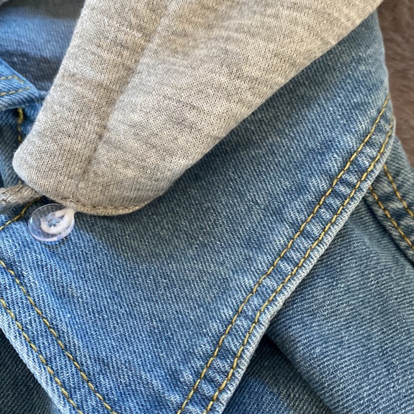 LifeShe Women's Detachable Hoodie Light Denim Jacket - Picture 5 of 5